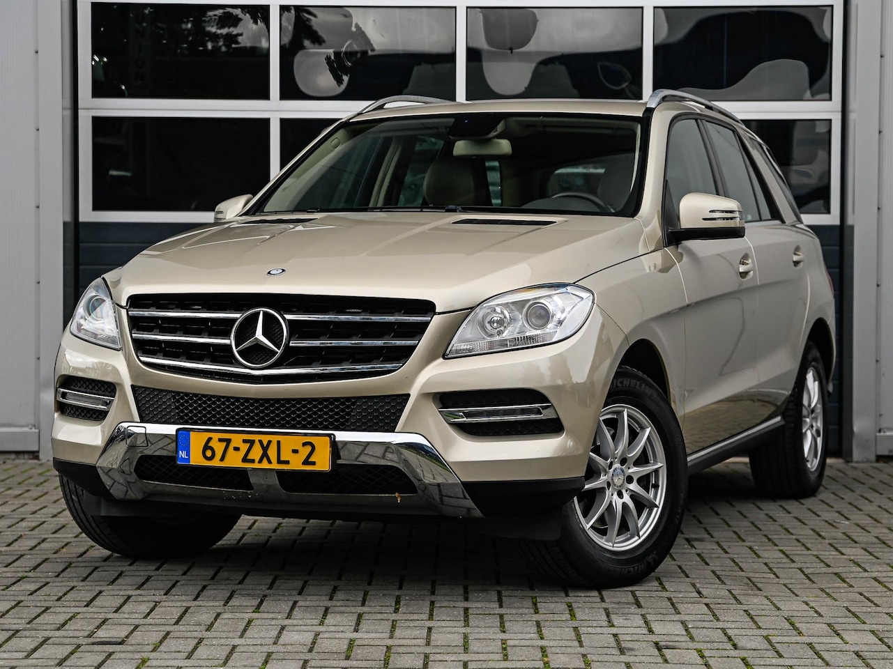 Mercedes-Benz M-klasse - 250 BlueTEC | 1ste eig. | Leder | Navi | Climate control | Cruise control | PDC - AutoWereld.nl