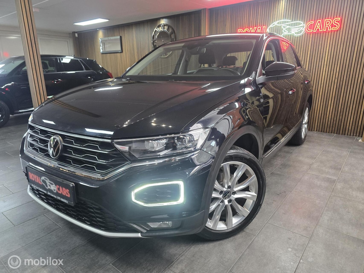 Volkswagen T-Roc - 1.5 TSI Sport/ DSG/ ACC/ Carplay/ Keyless - AutoWereld.nl