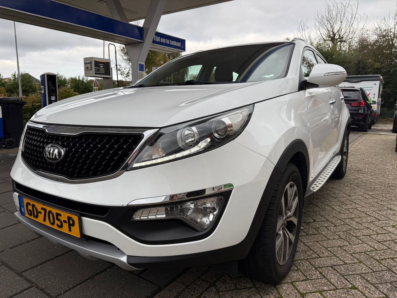 Kia Sportage - 1.6 GDI DynamicLine / Parkeersensoren / Camera / Bluetooth / Navi - AutoWereld.nl