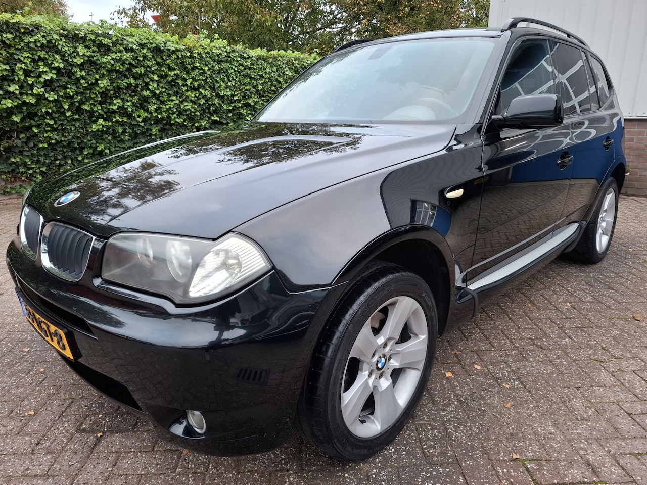 BMW X3 - 2.5i LEER/CLIMAT/CRUISE/NAVI 192PK - AutoWereld.nl