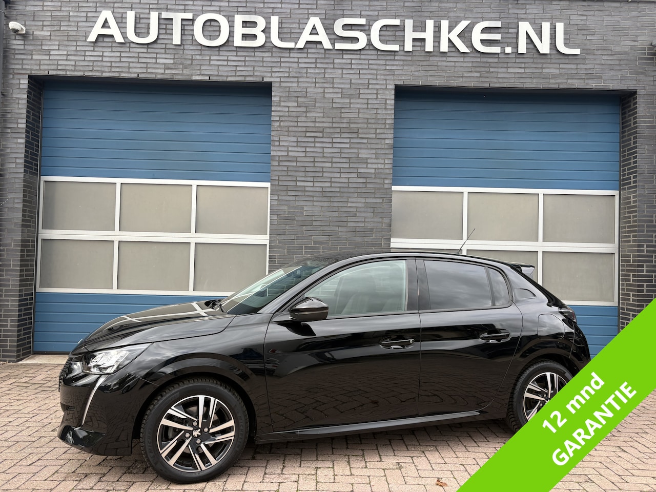 Peugeot 208 - 1.2 PureTech Blue Lease Allure 1.2 PureTech Blue Lease Allure, navi, trekhaak, climate/cruise - AutoWereld.nl