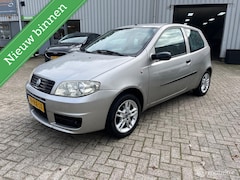 Fiat Punto - 1.2 Navigator Nw APK