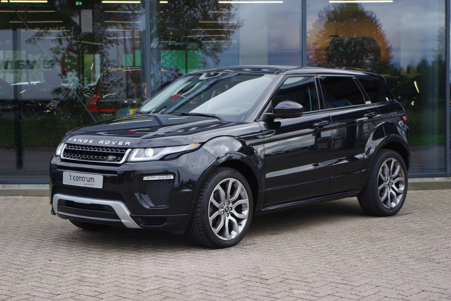 Land Rover Range Rover Evoque - 2.0 Si4 HSE Dynamic 2.0 241 PK Si4 HSE Dynamic, Trekhaak, Panoramadak, Stoelverwarming, LED - AutoWereld.nl