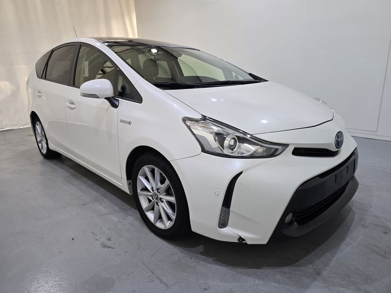 Toyota Prius - Plus Premuim 1.9 CVT AUT 7P Pano - AutoWereld.nl