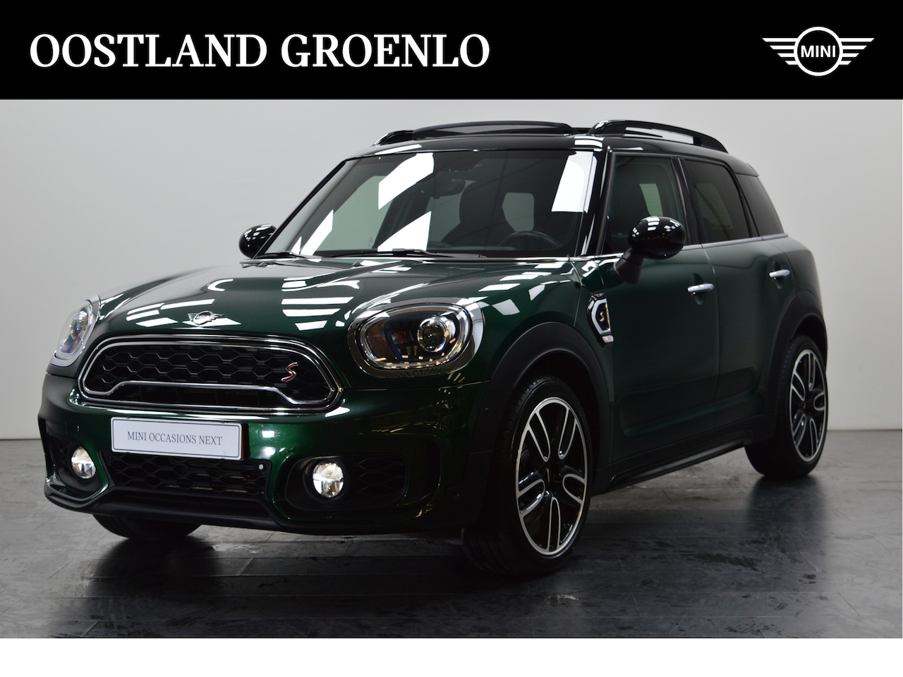 MINI Countryman - S Cooper S Automaat / JCW Trim Pakket / Panoramadak / JCW sportstoelen / Achteruitrijcamer - AutoWereld.nl