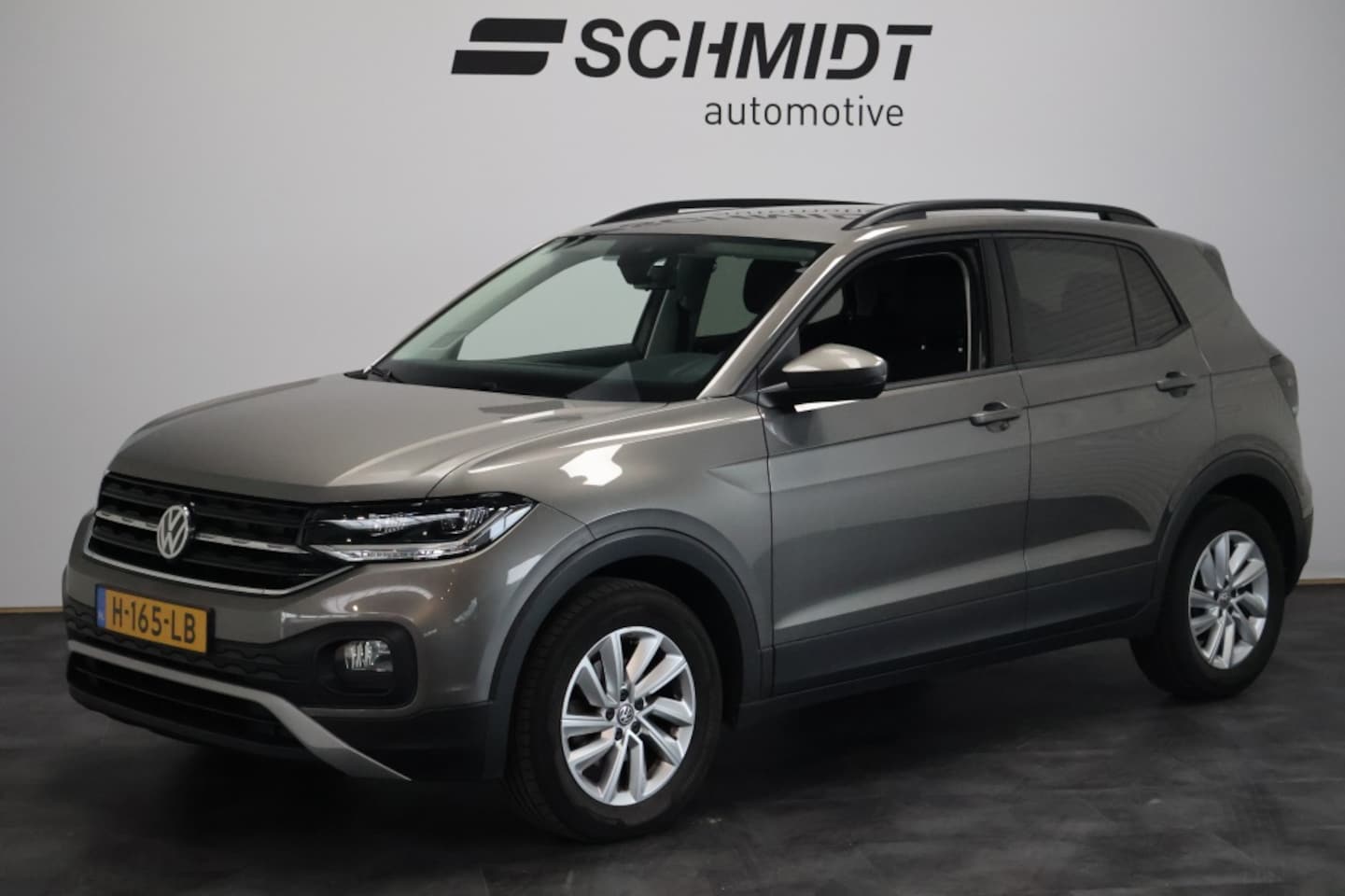 Volkswagen T-Cross - 1.0 TSI Life | LED | Stoelverwarming | Navigatie | DAB | Keyless - AutoWereld.nl