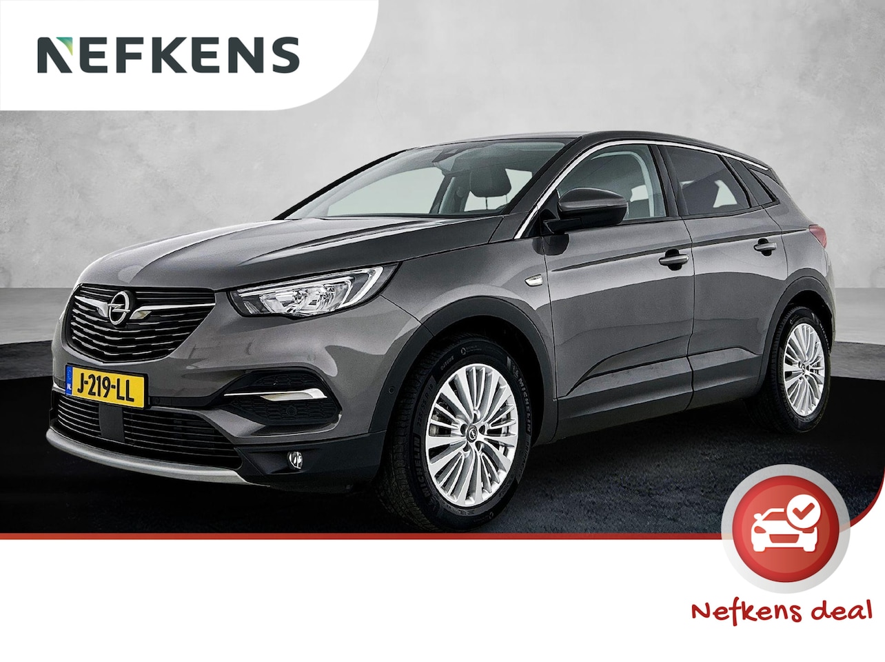 Opel Grandland X - Innovation 130pk | 1ste eigenaar | Trekhaak | Achteruitrijcamera | Parkeersensoren Voor + - AutoWereld.nl