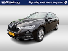 Skoda Octavia Combi - 1.0 TSI 110pk Business Edition / Navigatie / Elek Achterklep / Parkeersensoren / Donker Gl