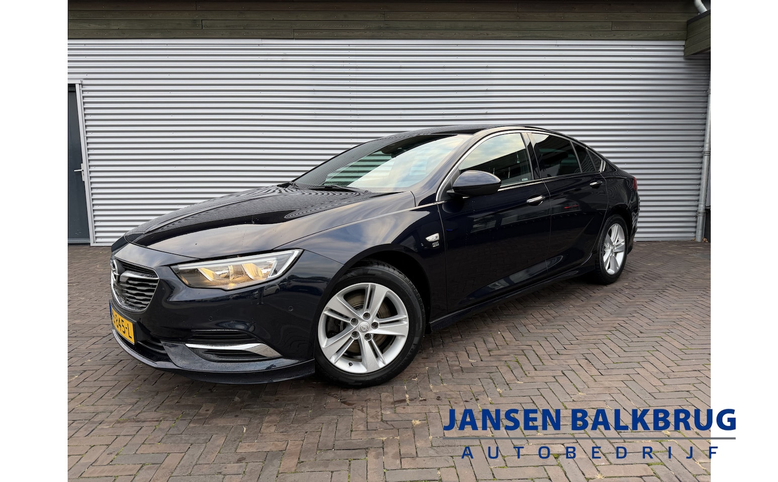Opel Insignia Grand Sport - 1.6 CDTI Business Executive trekhaak - AutoWereld.nl