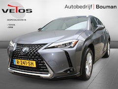 Lexus UX - 250h Hybride Parkeersensoren / Trekhaak / alcantara / Camera