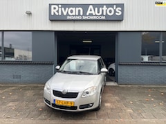Skoda Fabia - 1.6-16V ELEGANCE