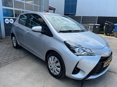 Toyota Yaris - 1.5 HYB. ACTIVE *ACHTERUITRIJCAMERA*BLUETOOTH*AIRCO