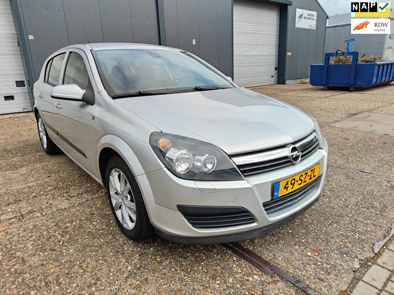 Opel Astra - 1.6 Executive 1.6 Executive ( Automaat ) - AutoWereld.nl