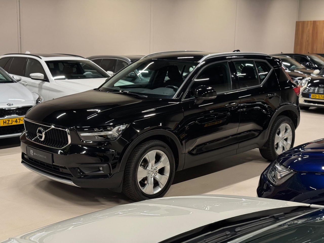 Volvo XC40 - 1.5 T3 Momentum 1.5 T3 163PK Momentum, Cruise, PDC, Clima, Voll Led, Bluetooth/Tel, Volledig Onderhouden - AutoWereld.nl