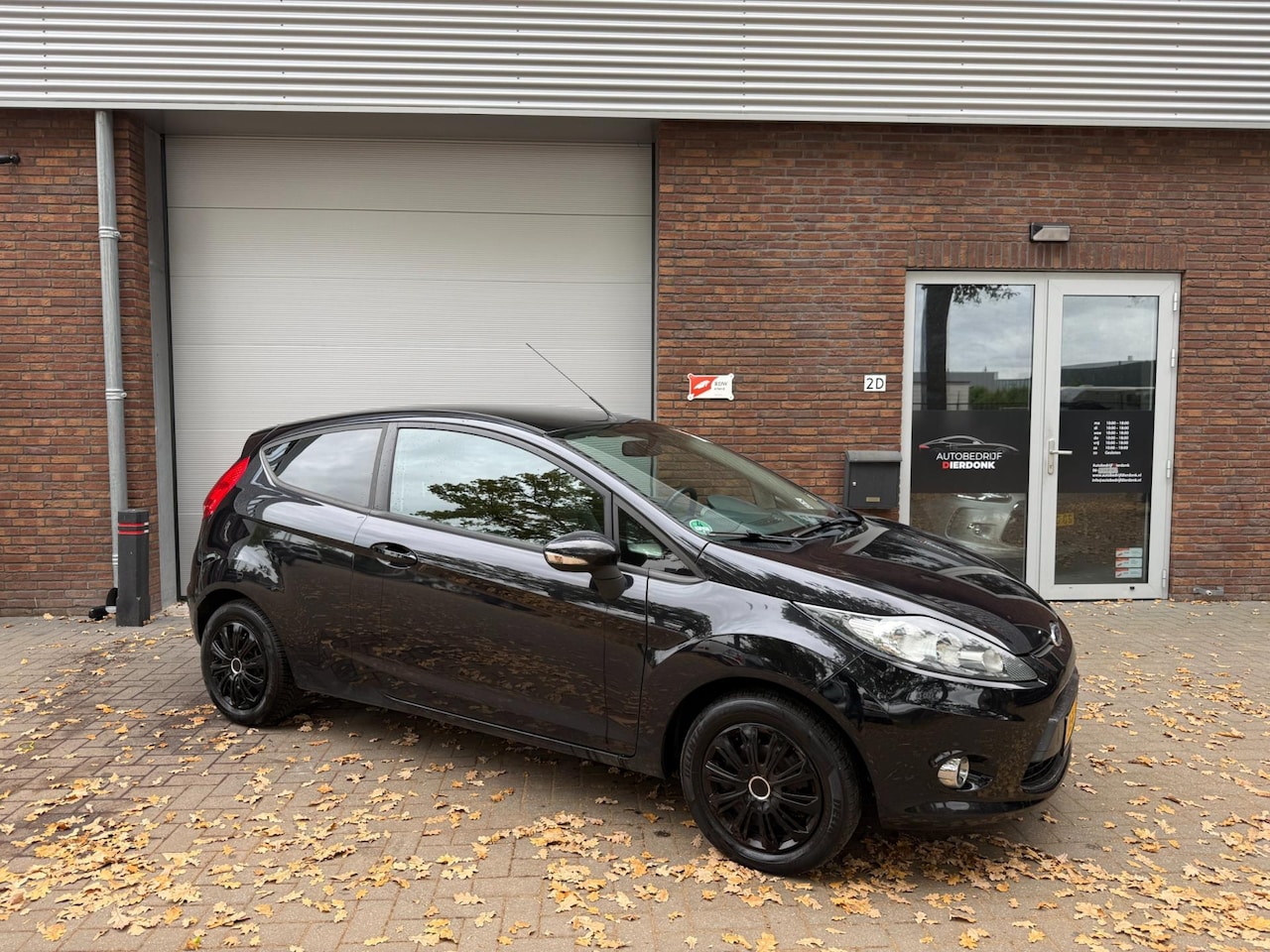 Ford Fiesta - 1.25 Titanium|AIRCO|NIEUWE APK|TREKHAAK - AutoWereld.nl