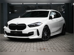 BMW 1-serie - 118i High Executive, Pano Apple Carplay