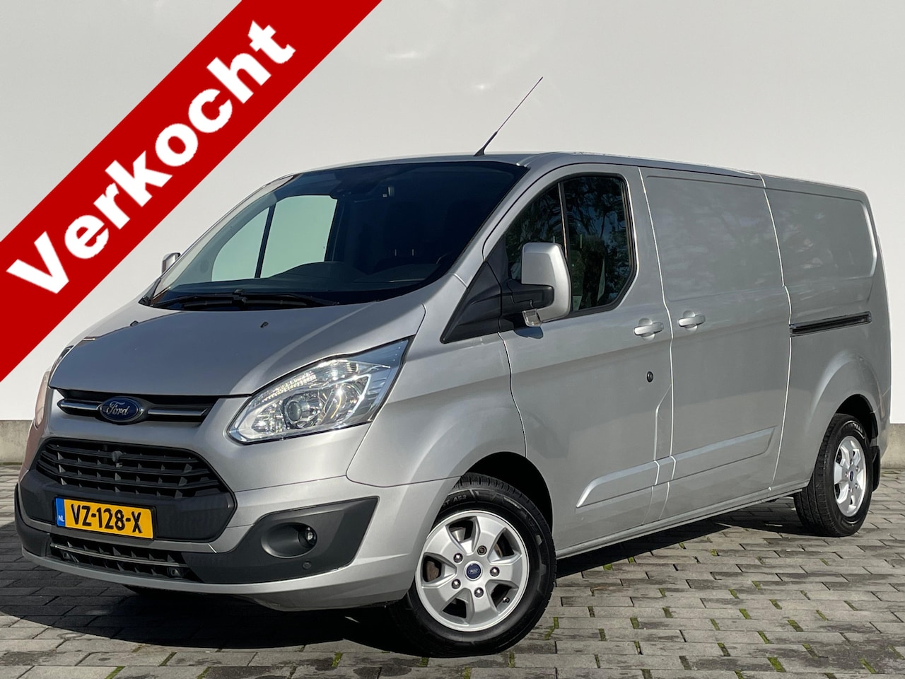 Ford Transit Custom - 290 2.0 TDCI L2H1 130 pk Limited | Dealer Onderhouden | Dubbele Schuifdeur | Trekhaak | - AutoWereld.nl