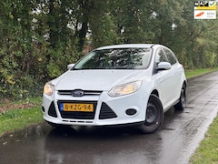 Ford Focus - 1.6 TDCI ECOnetic Lease Trend | Navi + Cruise Nu € 2.450,