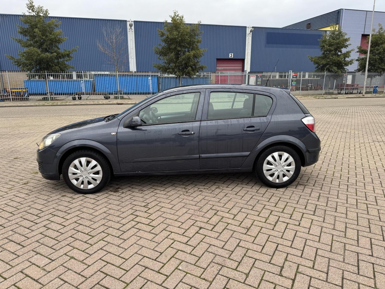 Opel Astra - 1.4 Essentia nwe apk. 2005. Airco - AutoWereld.nl