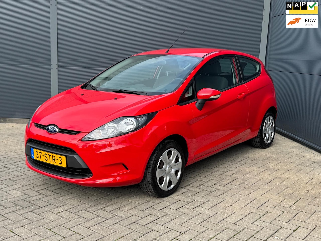 Ford Fiesta - 1.4 Trend AUTOMAAT , airco - AutoWereld.nl
