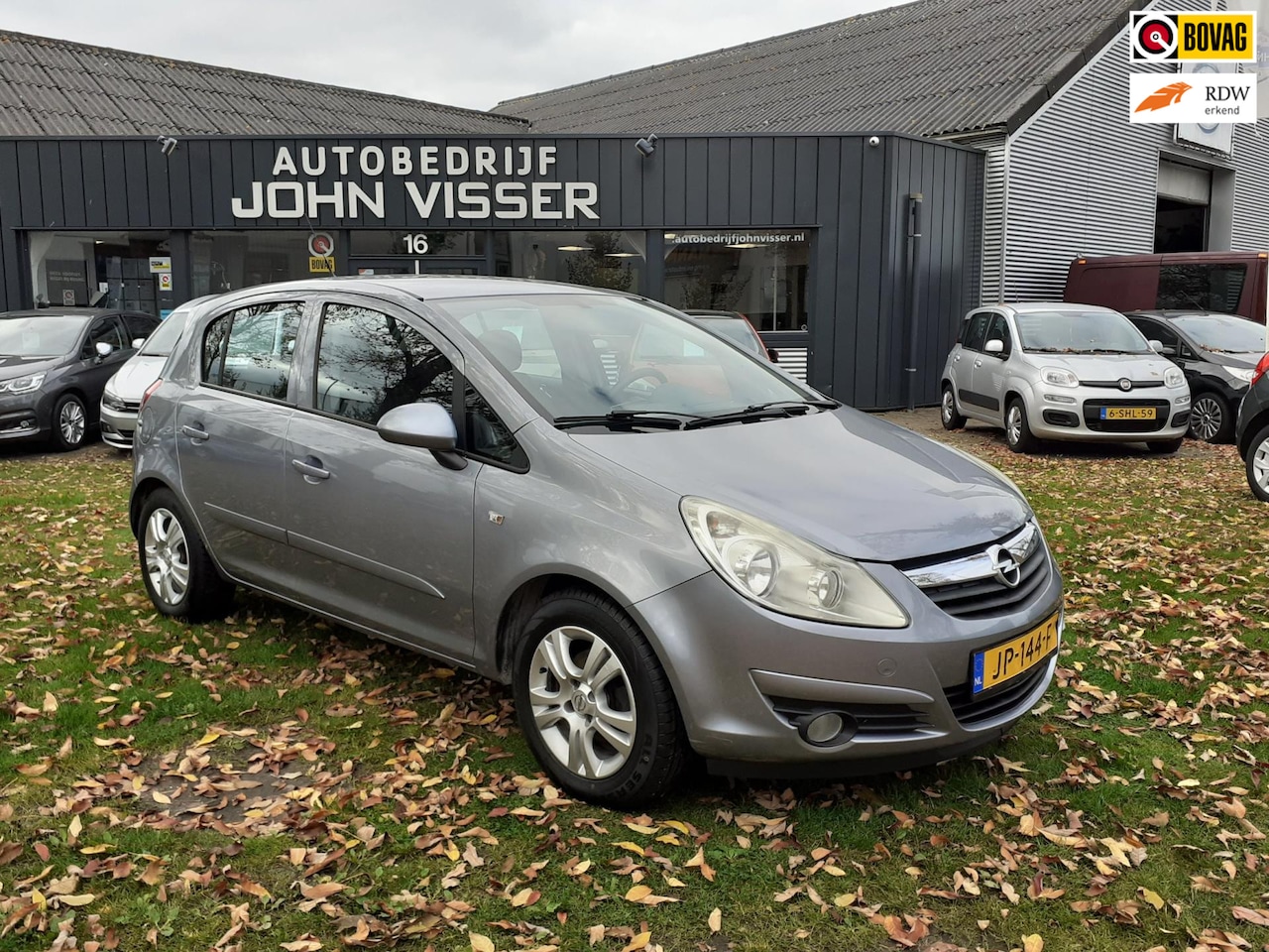 Opel Corsa - 1.4-16V Enjoy *Automaat*Airco* - AutoWereld.nl