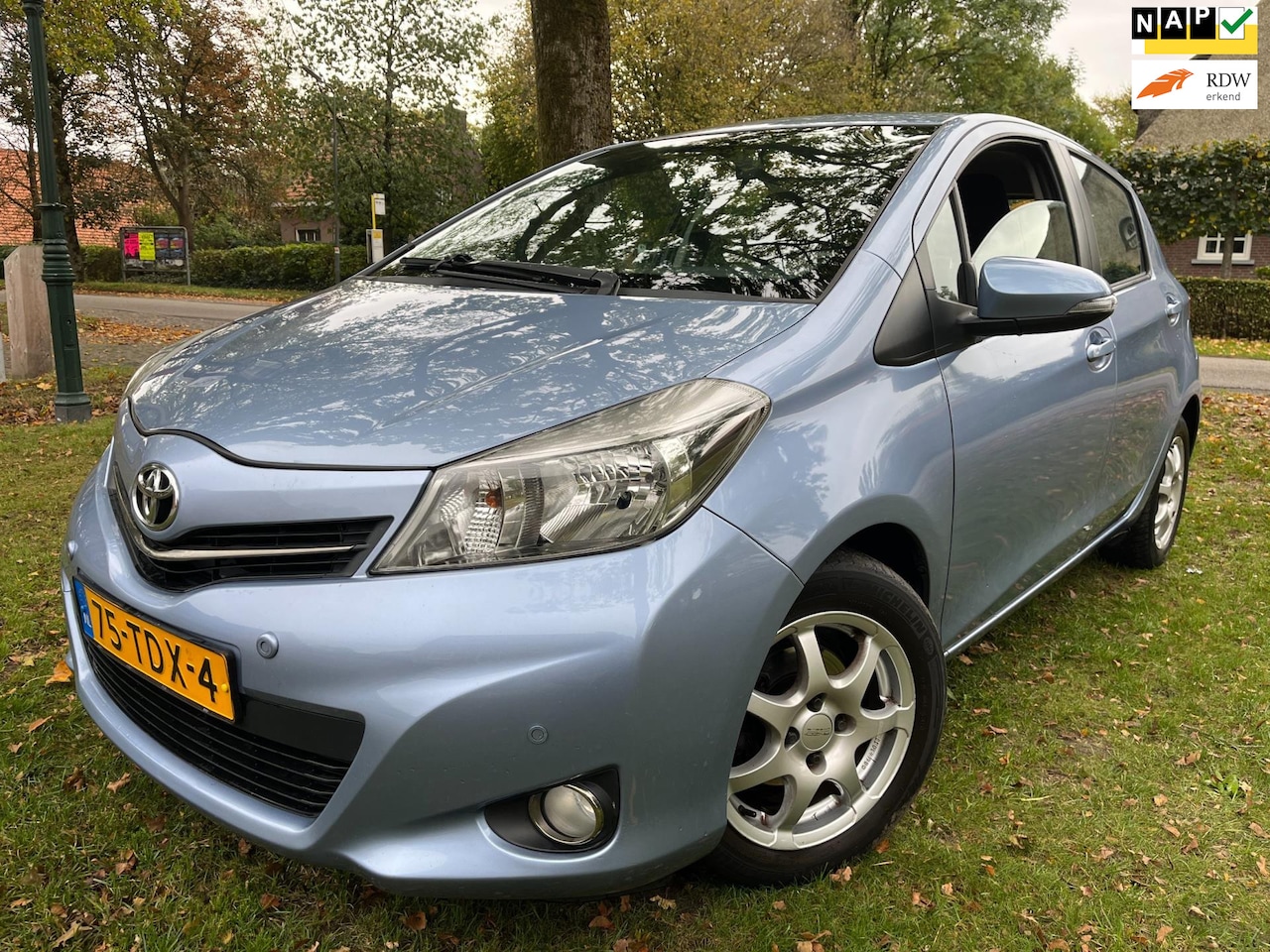 Toyota Yaris - 1.3 VVT-i Dynamic AUTOMAAT / ORG NL / AIRCO - AutoWereld.nl