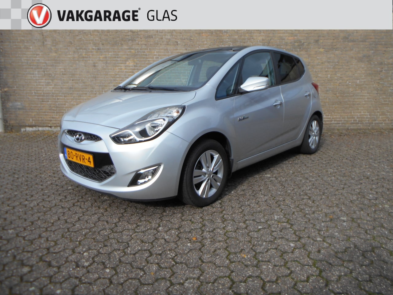 Hyundai ix20 - 1.6i blue 124pk i-Motion Panodak - AutoWereld.nl