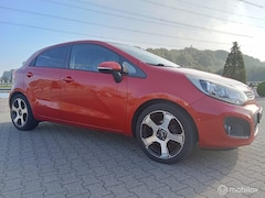 Kia Rio - 1.1 CRDi Plus Pack/clima/keyless/apk