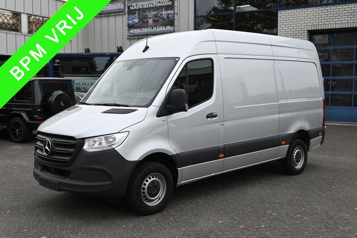 Mercedes-Benz Sprinter - 317 CDI L2H2 RWD MBUX met camera, Led in laadruimte, Opstap - AutoWereld.nl