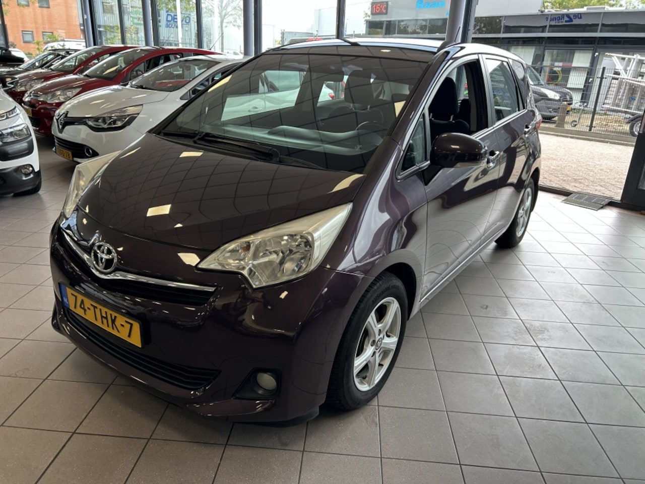 Toyota Verso S - 1.3 VVT-i Aspiration AUTOMAAT BJ 2012 !!! - AutoWereld.nl