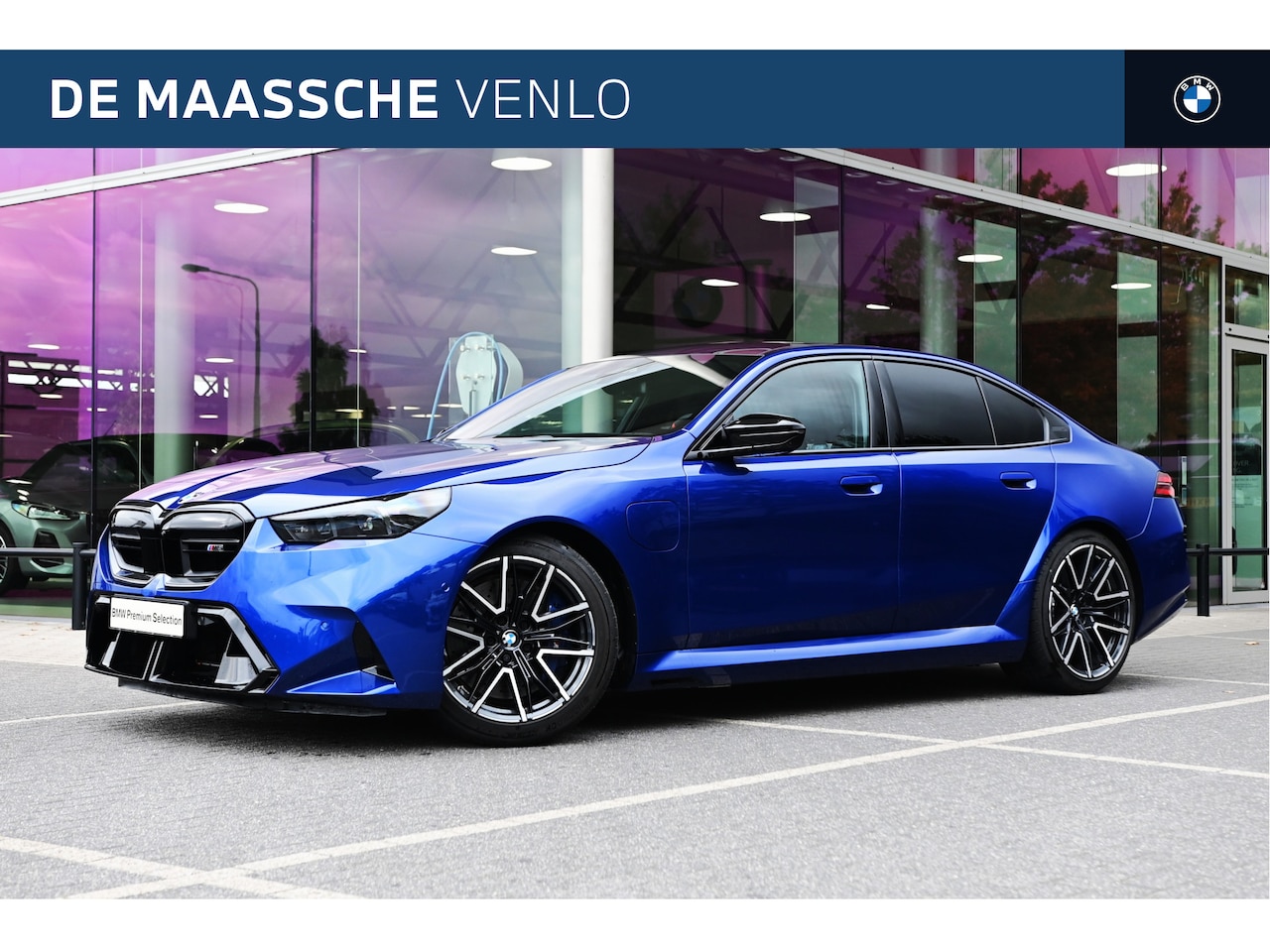 BMW M5 - 5 Serie Automaat / Panoramadak / Stoelventilatie / Bowers & Wilkins / M Multifunctionele v - AutoWereld.nl