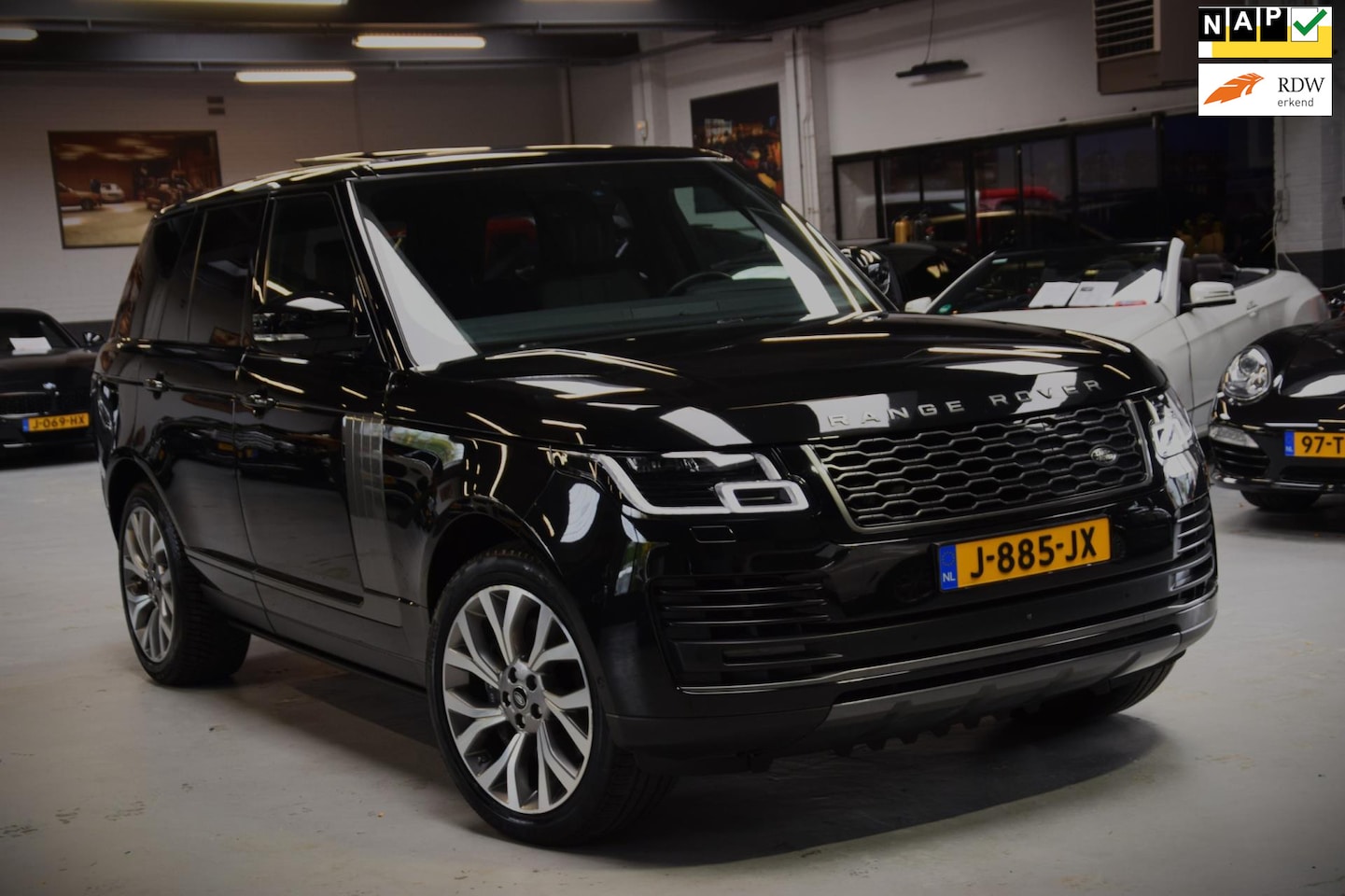Land Rover Range Rover - 2.0 P400e Vogue Navi|Panoramadak|Org.NL|Ijskast|1e Eig|Dealer onderhouden - AutoWereld.nl