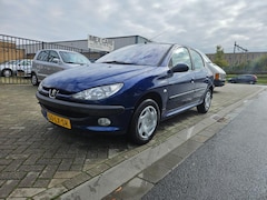 Peugeot 206 - 1.4 Gentry