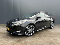 Ford Focus Wagon - 1.0 ST-Line LED TREKHAAK NAVI CRUISE ECC 17 INCH