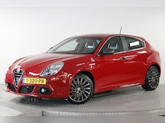 Alfa Romeo Giulietta - 1.7 TBi Quadrifoglio Verde 241 PK. Clima | DAB | Carplay | Cruise | Stoelverw