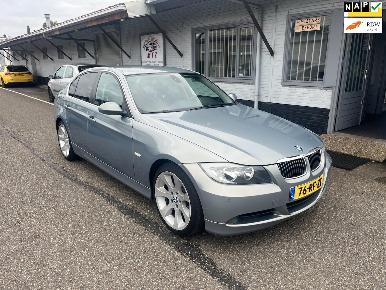 BMW 3-serie - 325i Dynamic Executive / Aut. / Elec. Trekhaak / NAVI - AutoWereld.nl