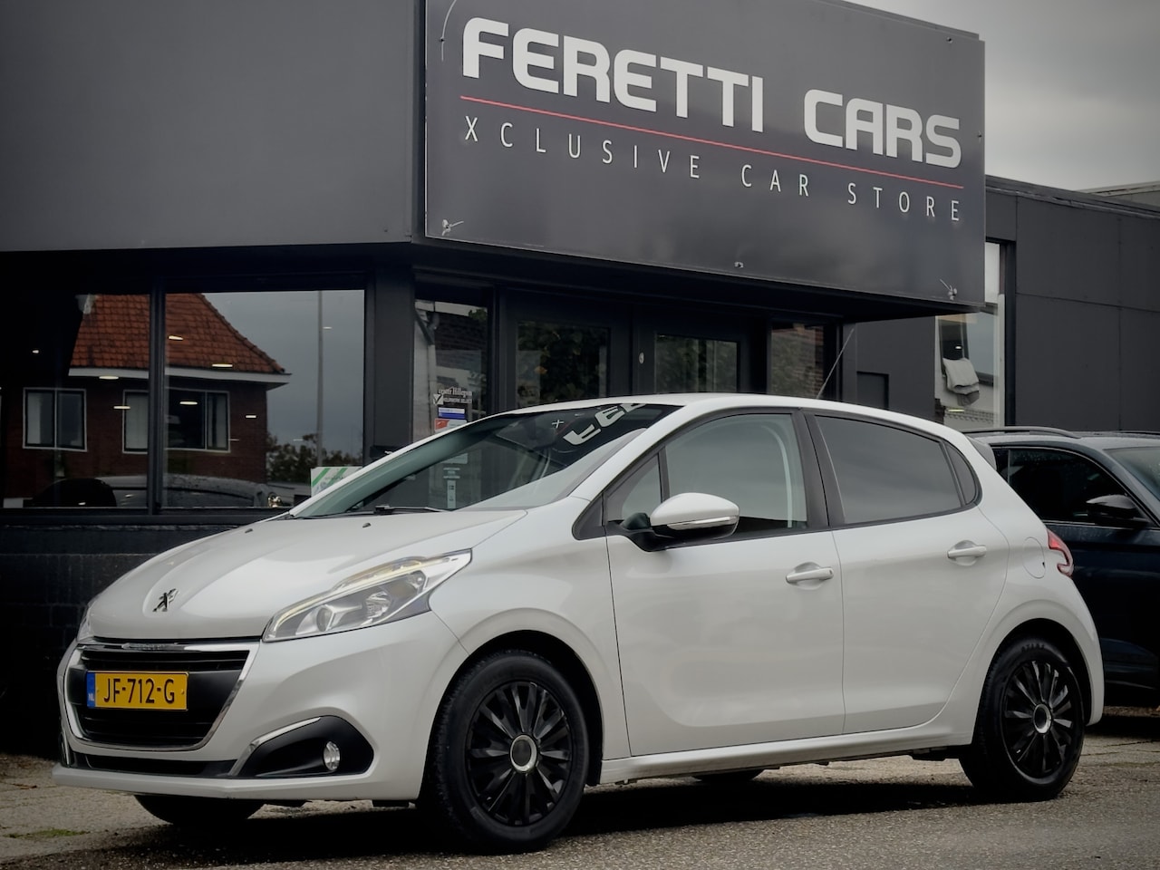Peugeot 208 - 1.2 PURE TECH BLUE LION 5DRS NAVI AIRCO LED PDC - AutoWereld.nl