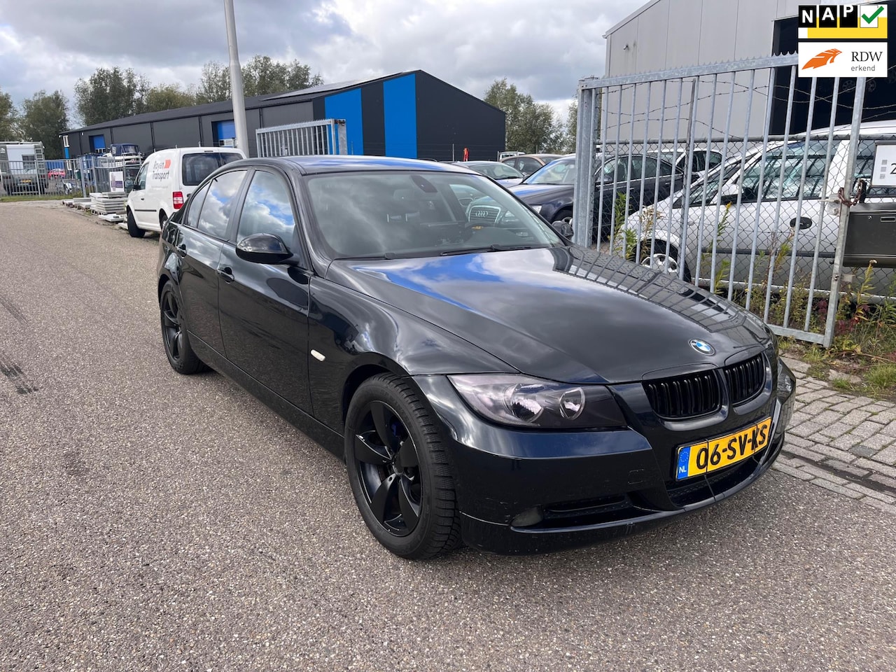BMW 3-serie - 318i High Executive 318i High Executive - AutoWereld.nl