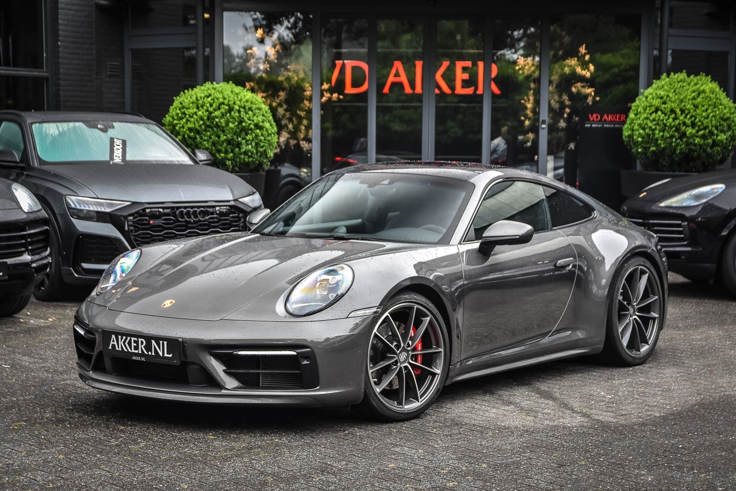 Porsche 911 - 992 4S SportDesign | Glas Dak | Sport Chrono | BOSE | Sportuitlaat - AutoWereld.nl