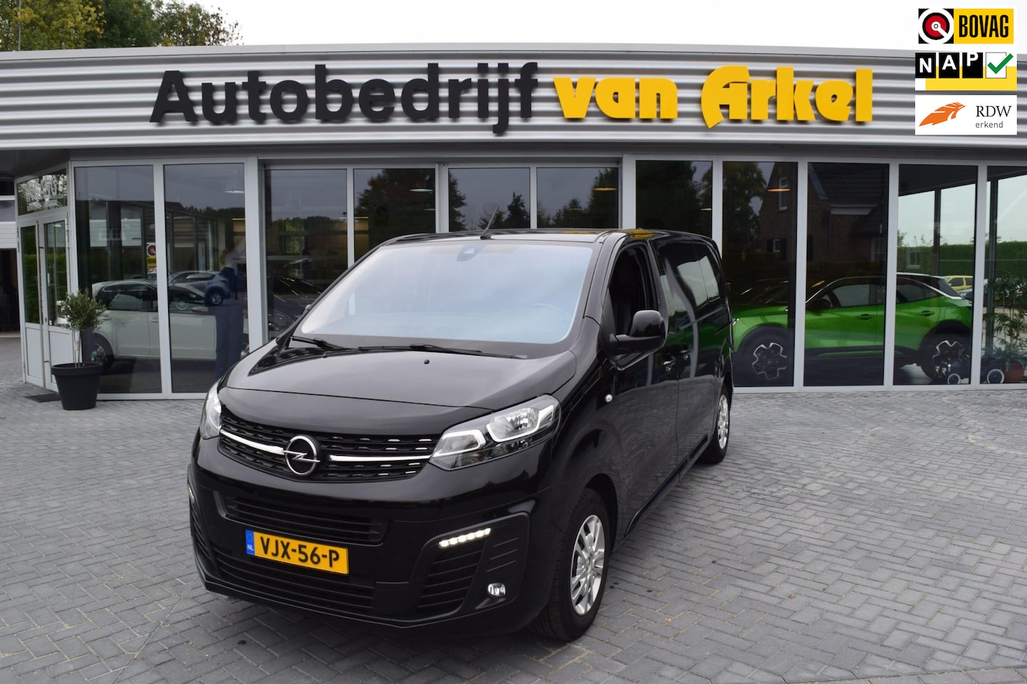 Opel Vivaro - 1.5 CDTI L2H1 Innovation 1.5 CDTI L2H1 Innovation - AutoWereld.nl
