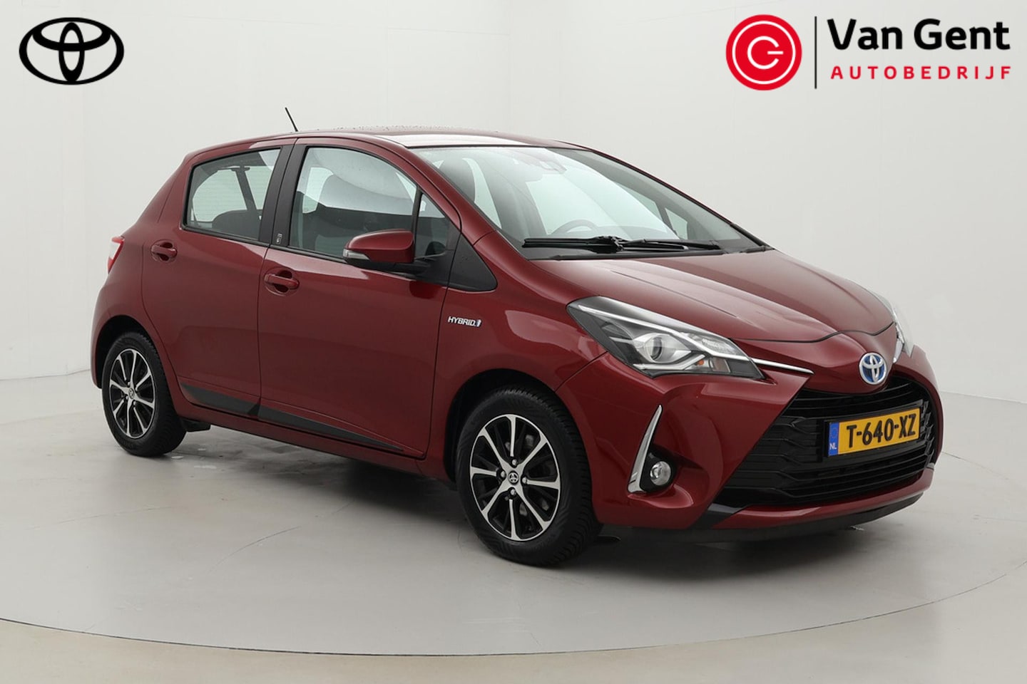 Toyota Yaris - 1.5 Hybrid Active | Stoelverwarming | Keyless | Cruise Control | Clima | Camera | 15 inch - AutoWereld.nl