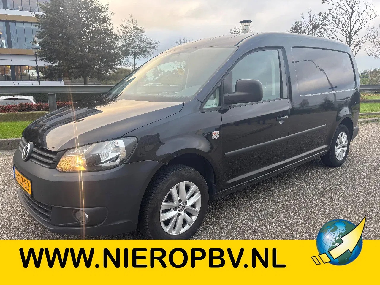 Volkswagen Caddy Maxi - 1.6TDI Airco Navi Cruisecontrol Trekhaak - AutoWereld.nl