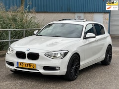 BMW 1-serie - 116i Business+ Automaat Opendak Navi Clima LM velgen NAP