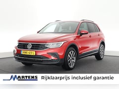 Volkswagen Tiguan - 1.4 TSI 245pk eHybrid Life Stoelverwarming Virtual Cockpit Navigatie