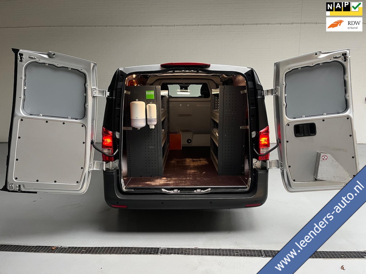 Mercedes-Benz Vito - AUTOMAAT SERVICEWAGEN 114 CDI euro6 L2H1 Lang, BOTT Kasten, Omvormer, Standkachel, Metalli - AutoWereld.nl