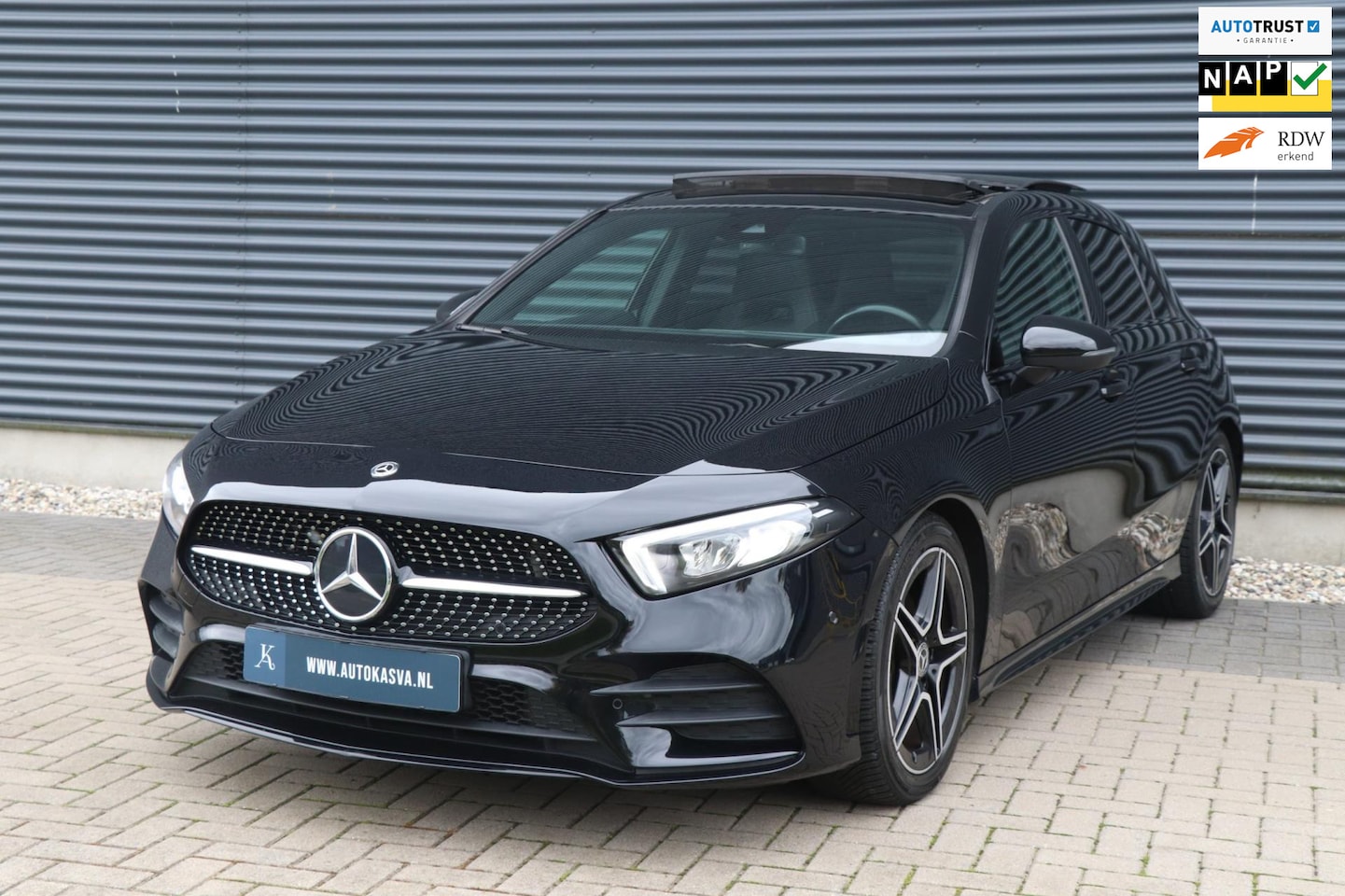 Mercedes-Benz A-klasse - A200 - Night Pakket - AMG - PANO - VOL! - AutoWereld.nl