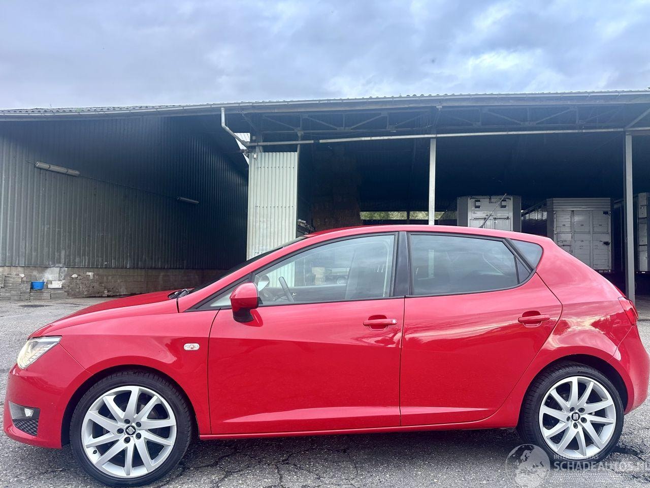 SEAT Ibiza - 1.2 TSI 86pk FR 5drs - nap - navi - clima - cruise - xenon - pdc - 17 inch lmv + 4x goede - AutoWereld.nl