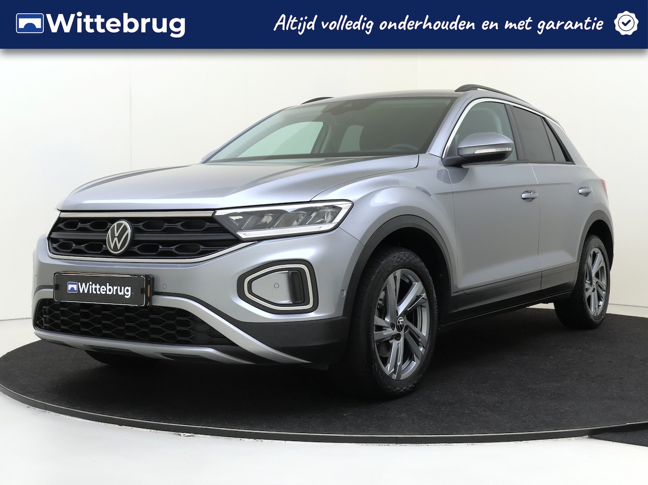 Volkswagen T-Roc - 1.5 TSI Life 75 Edition | Trekhaak | Navigatie | Carplay | Dig. Cockpit | - AutoWereld.nl