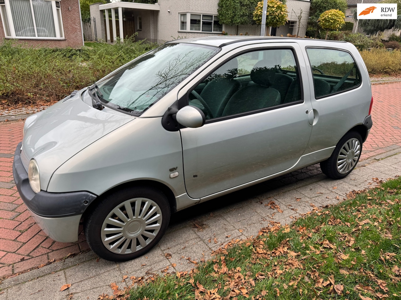 Renault Twingo - 1.2-16V Oase 1.2-16V Oase, APK 27-06-2026. - AutoWereld.nl