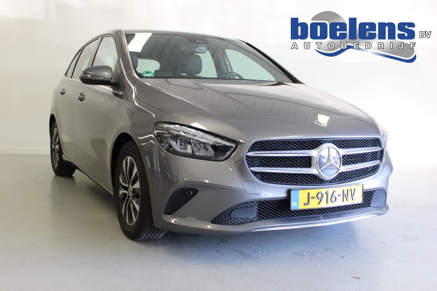 Mercedes-Benz B-klasse - 180d Business Solution | CARPLAY | LED-KOPL | CAMERA | 16'LMV | NAVIGATIE | TREKHAAK | PDC - AutoWereld.nl